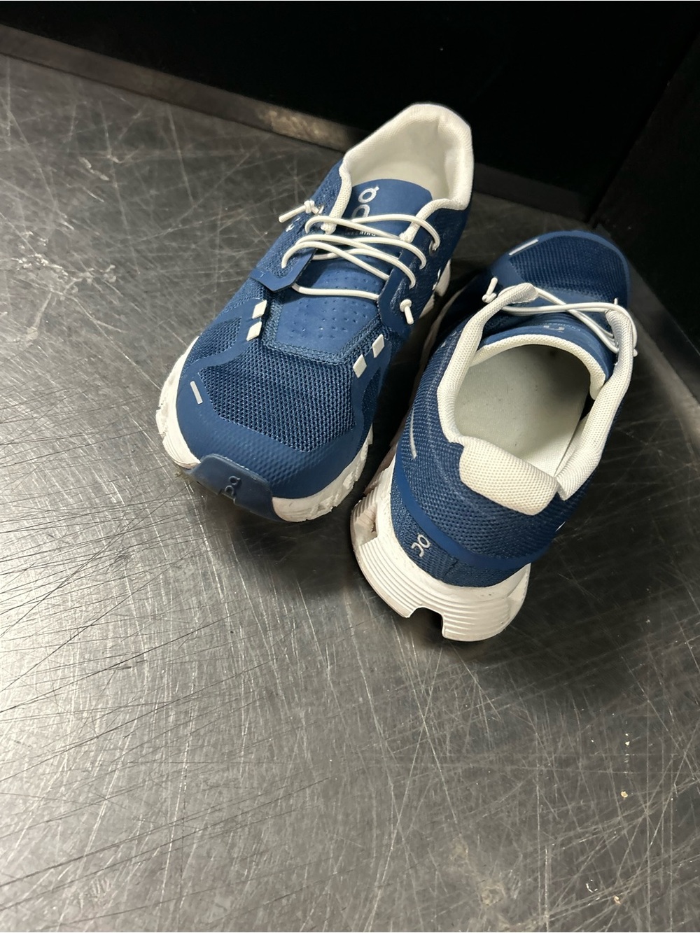 On Cloud Size 8 Women - Picture 10 of 10